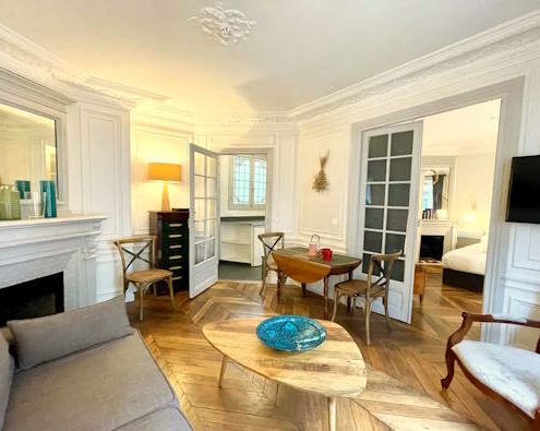 15 Rue Louise-Émilie de la Tour d'Auvergne, 75009 Paris start1