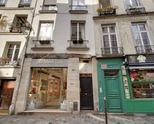 Rue des Rosiers10