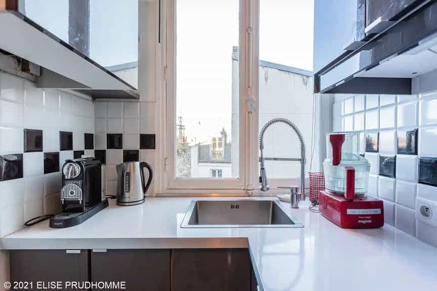 27 Rue Damrémont10