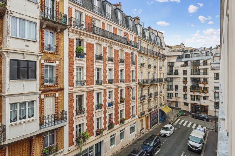 Rue de la Fontaine du But10
